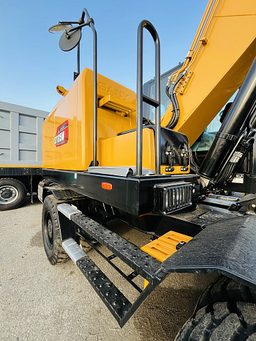 экскаватор колесный sany sy185w с аутригерами и отвалом Колесные экскаваторы Sany