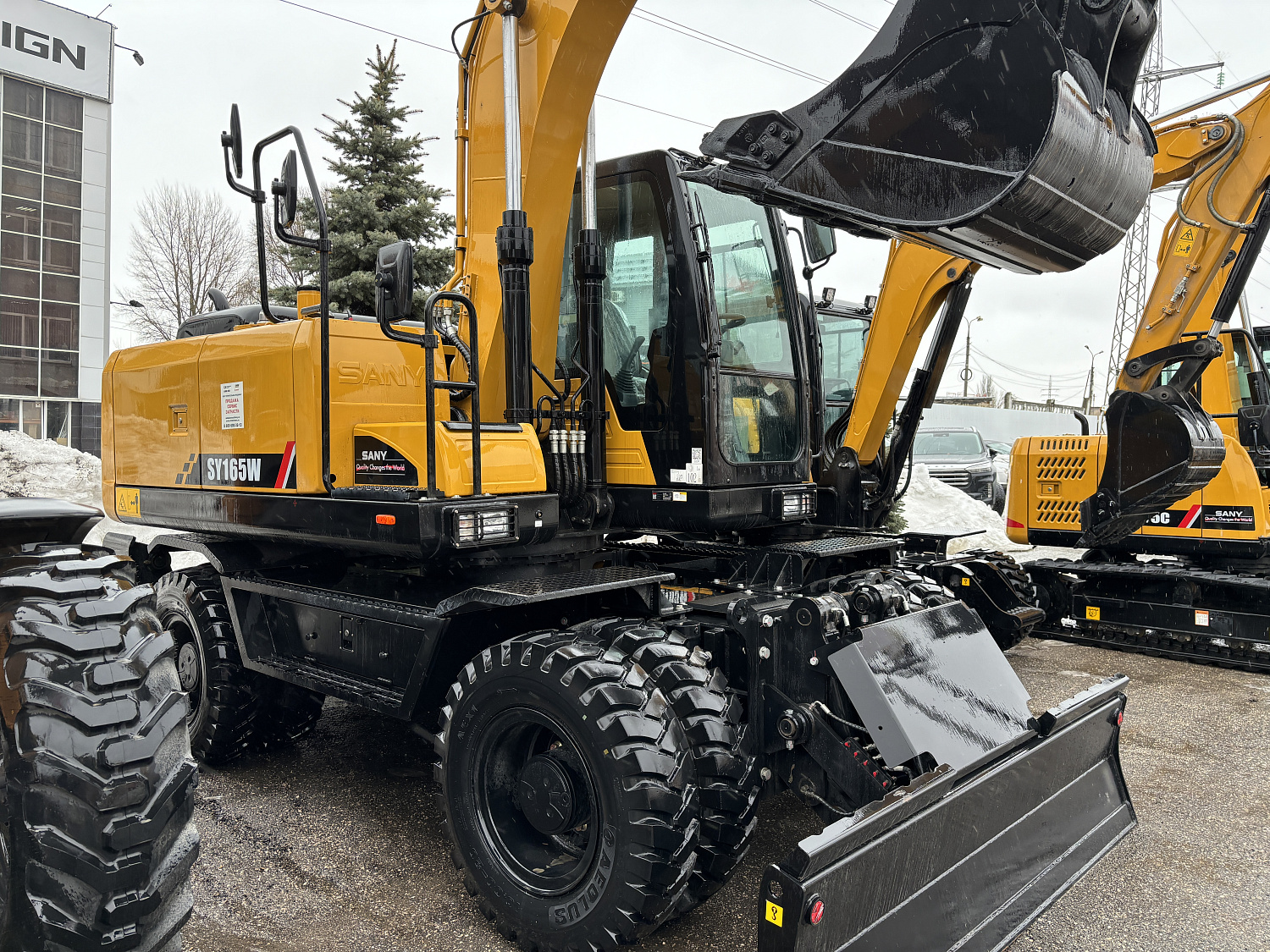 экскаватор колесный sany sy165w с аутригерами Колесные экскаваторы Sany