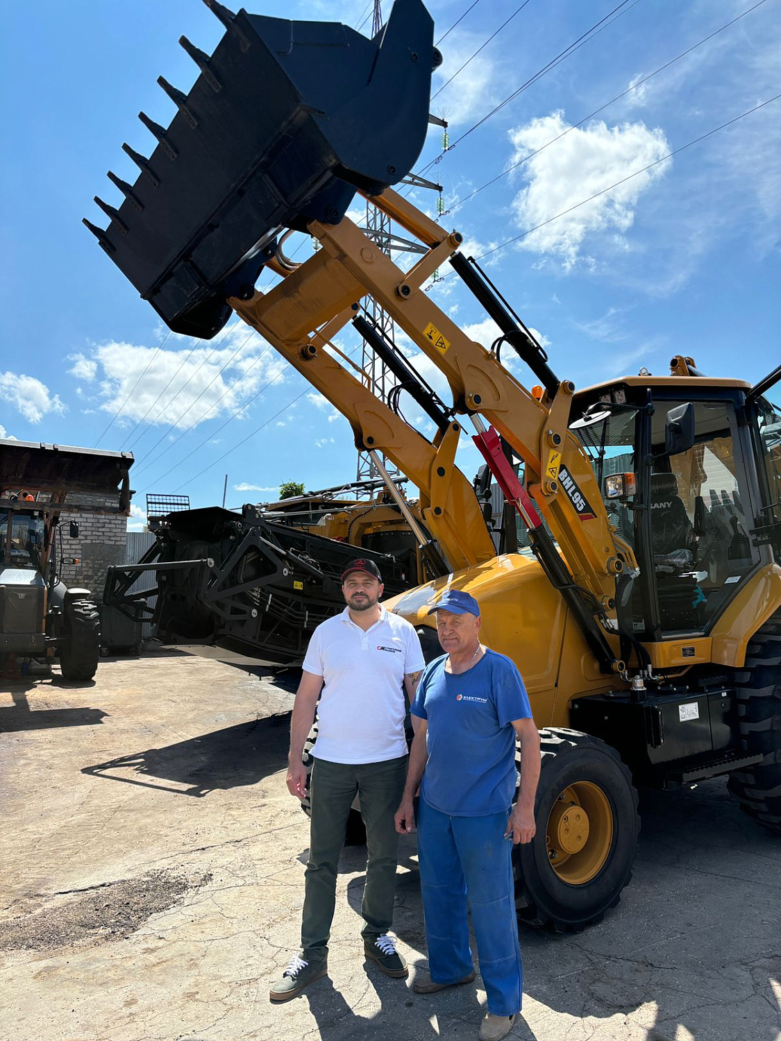 экскаватор погрузчик sany bhl 95 Экскаваторы погрузчики Sany
