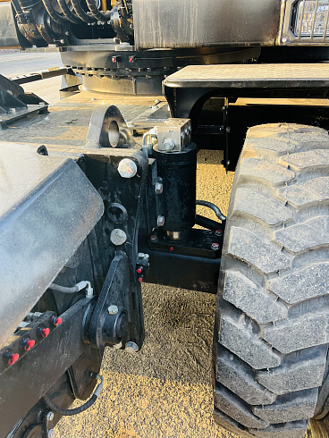 экскаватор колесный sany sy185w с аутригерами и отвалом Колесные экскаваторы Sany