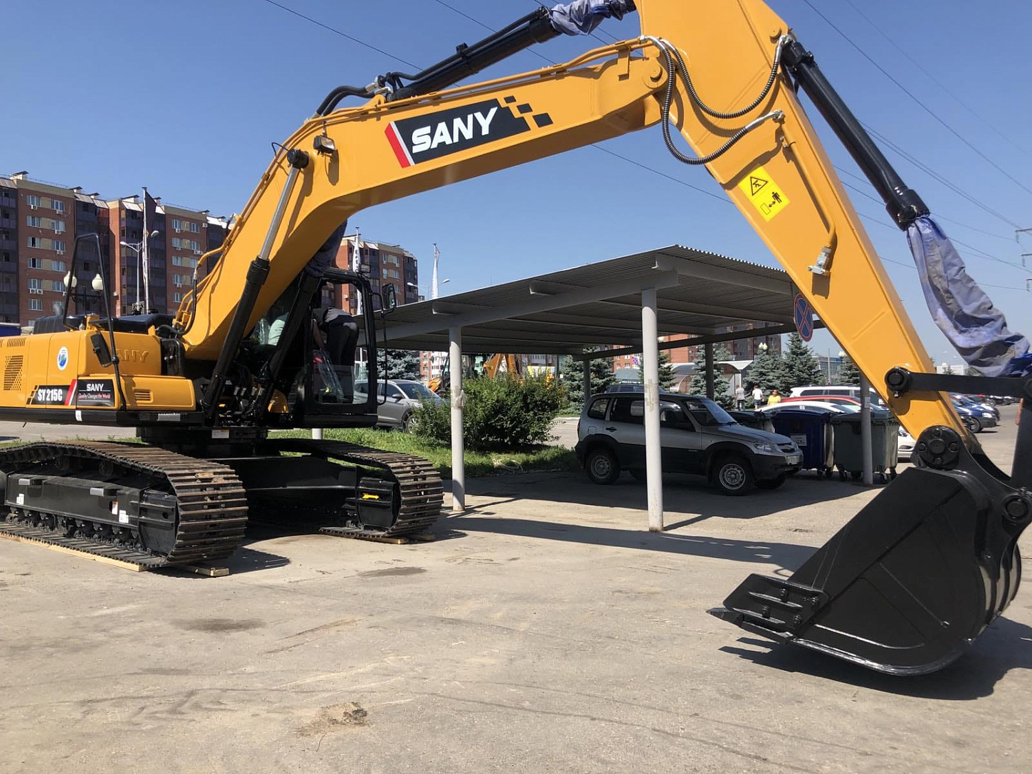 экскаватор гусеничный sany sy215c Гусеничные экскаваторы Sany