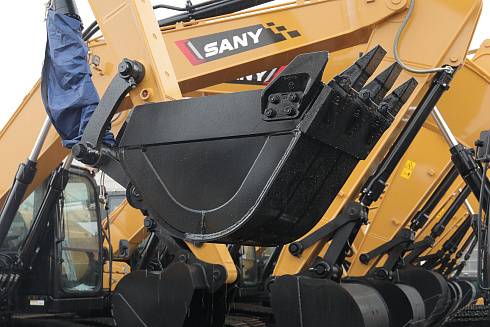 экскаватор гусеничный sany sy215c Гусеничные экскаваторы Sany