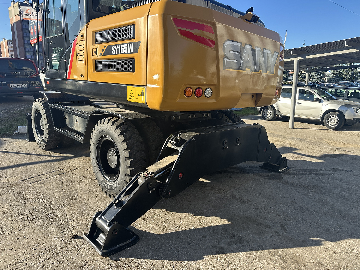 экскаватор колесный sany sy165w с аутригерами Колесные экскаваторы Sany