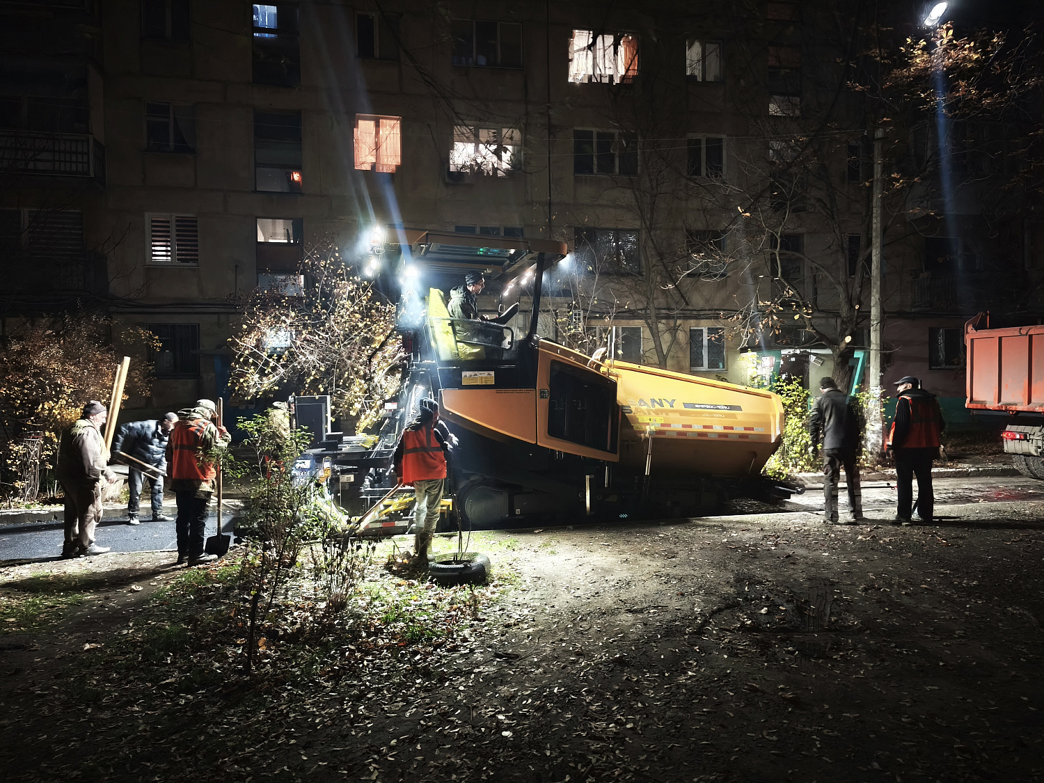 асфальтоукладчик sany ssp90c - 10ru Асфальтоукладчики