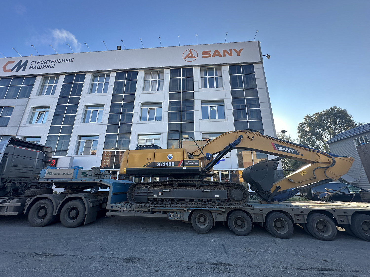 экскаватор гусеничный sany sy245h Гусеничные экскаваторы Sany