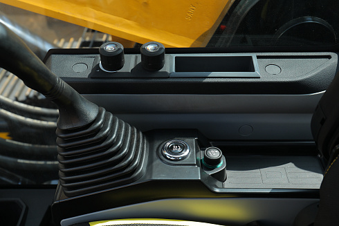 экскаватор гусеничный sany sy500h Гусеничные экскаваторы Sany