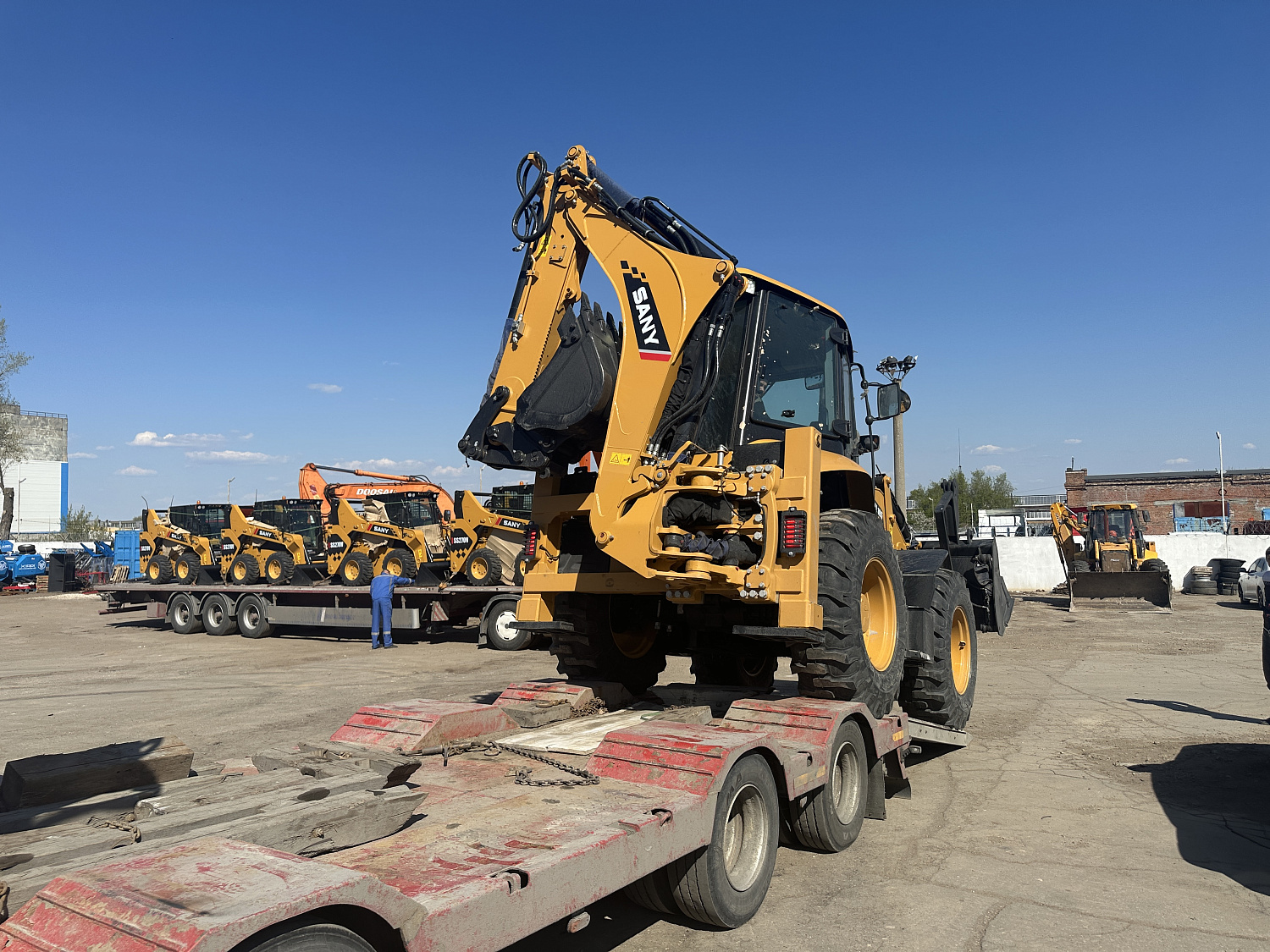 равноколесный экскаватор погрузчик sany bhl 105 Экскаваторы погрузчики Sany