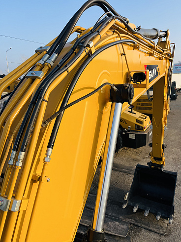 экскаватор колесный sany sy185w с аутригерами и отвалом Колесные экскаваторы Sany