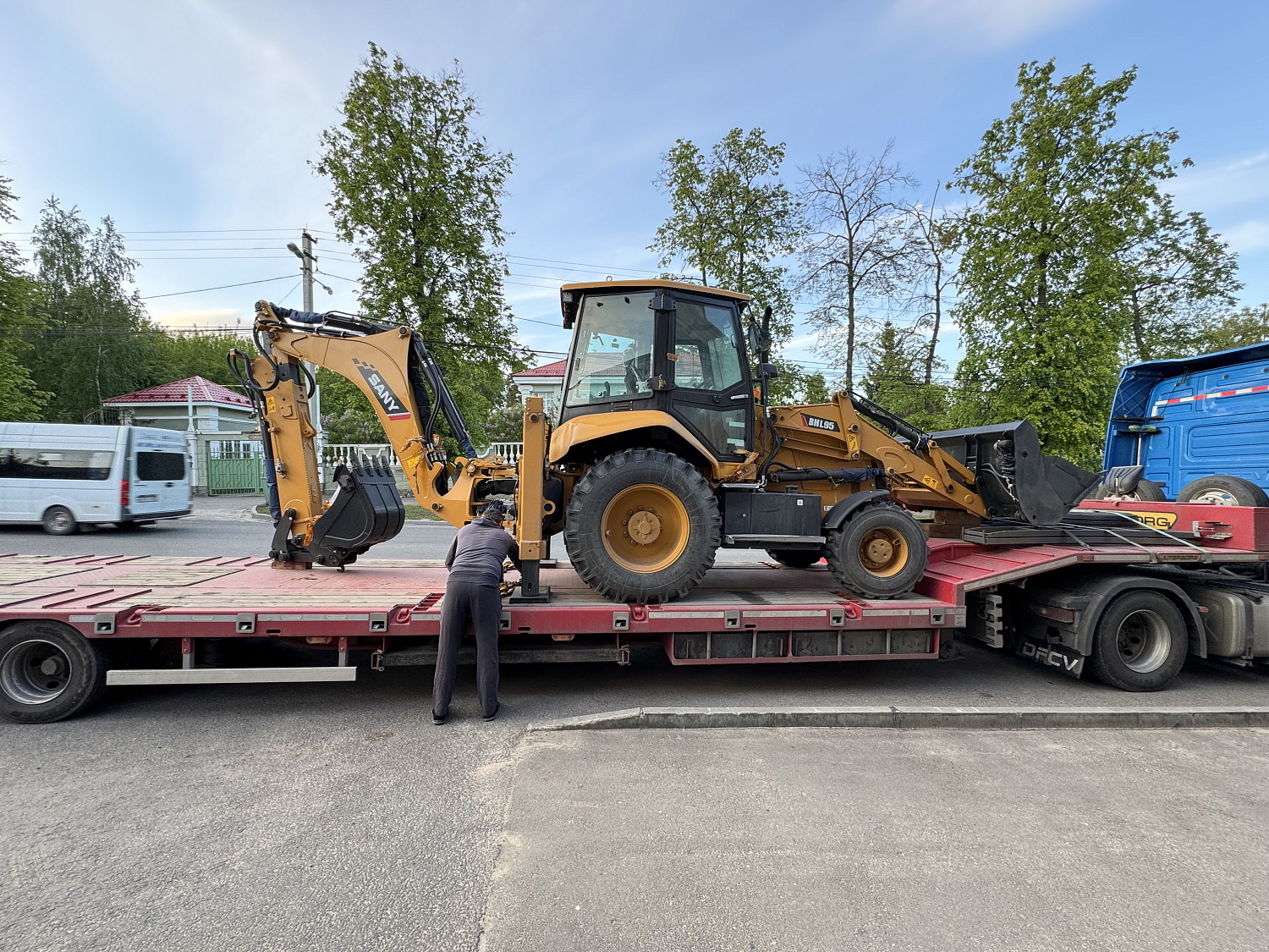 экскаватор погрузчик sany bhl 95 Экскаваторы погрузчики Sany