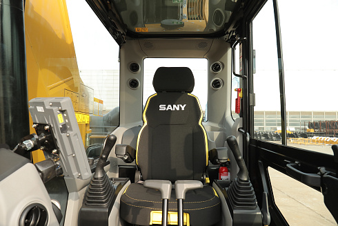 экскаватор гусеничный sany sy215c Гусеничные экскаваторы Sany