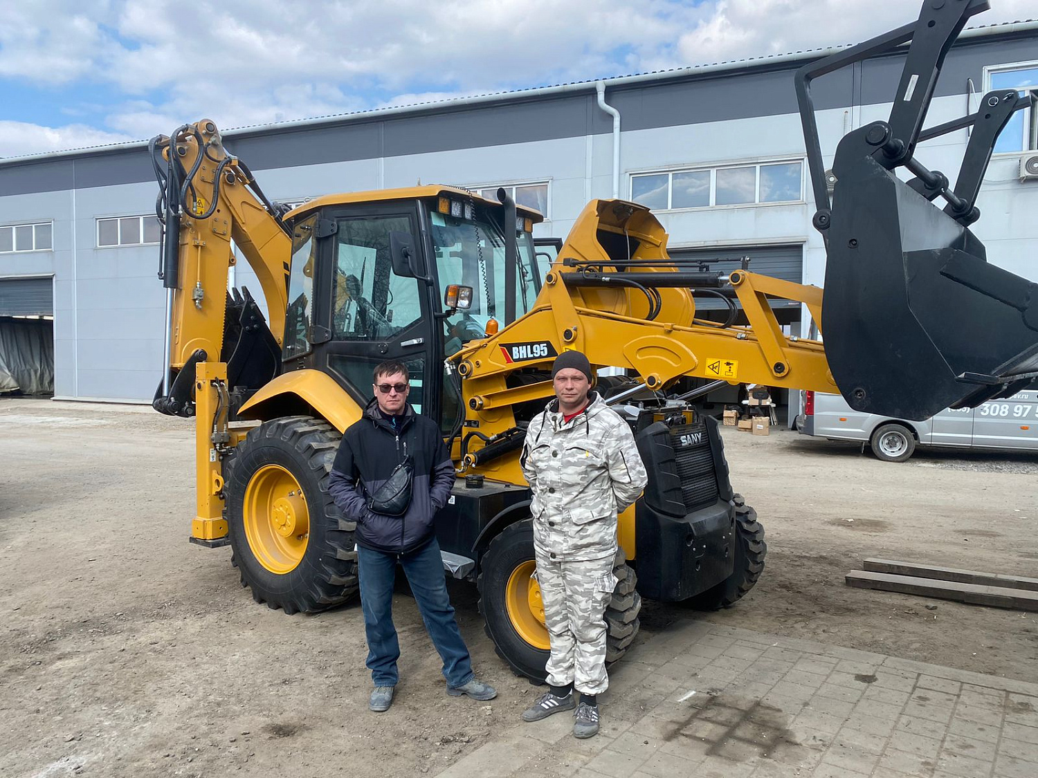 экскаватор погрузчик sany bhl 95 Экскаваторы погрузчики Sany