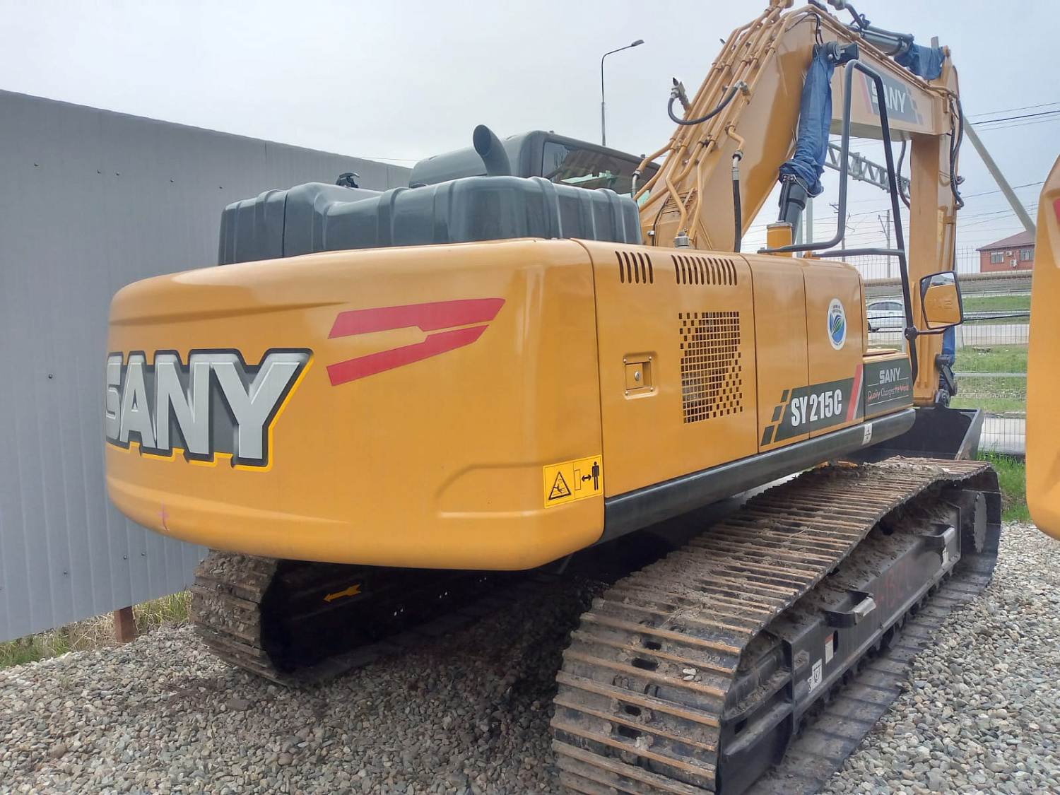 экскаватор гусеничный sany sy215c Гусеничные экскаваторы Sany